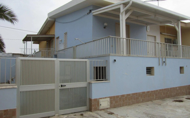 Come In Sicily - Beachfront House