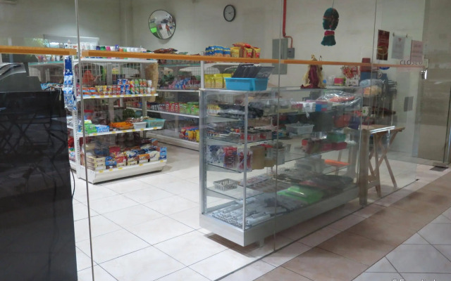 Alicia Tower Residences - Adult Only - Hostel