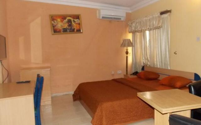 Royal Paragon Hotel