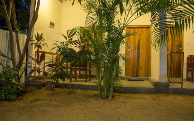 Dragonfly Inn Arugambay