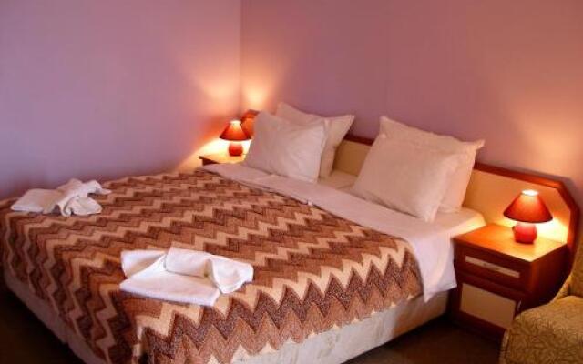 Family Hotel Aura