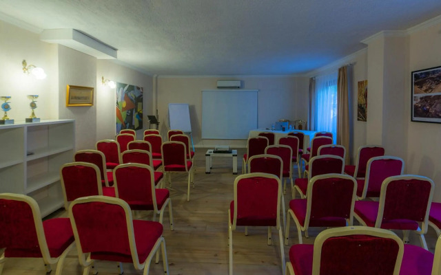 Aeneas Hotel