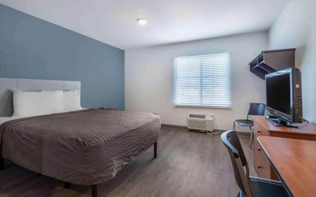Extended Stay America Select Suites - Wichita - South