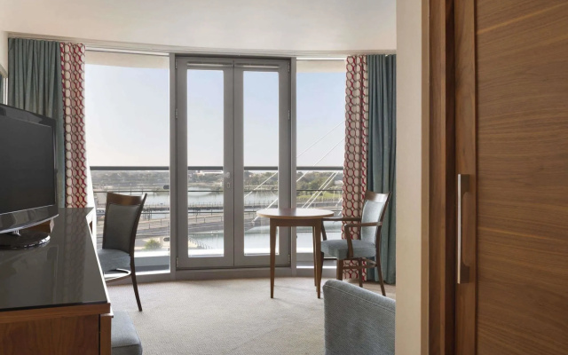 Waterfront Southport Hotel