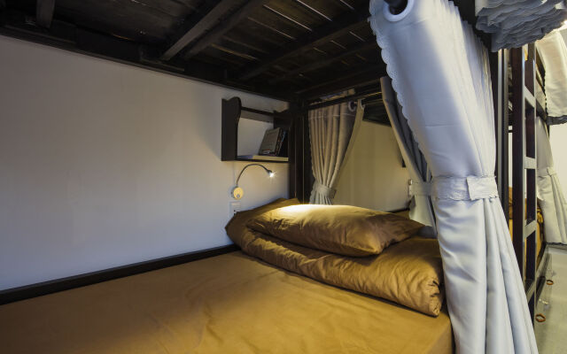 Phu House Hostel
