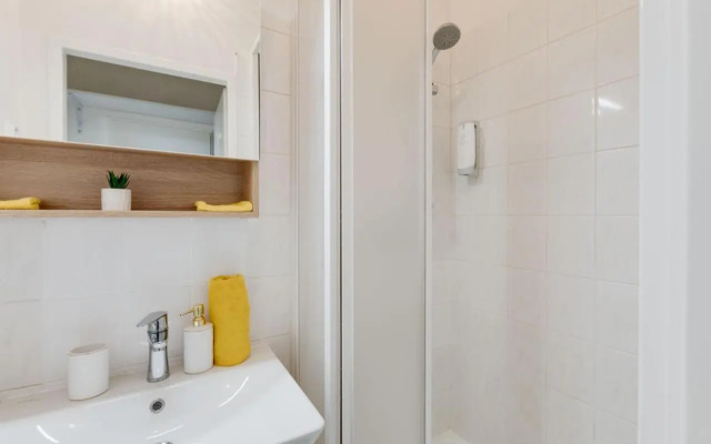 Sunshine Apartment near the City center