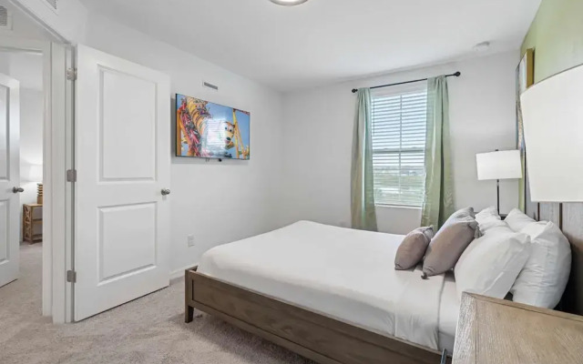 634 Longboat Drive
