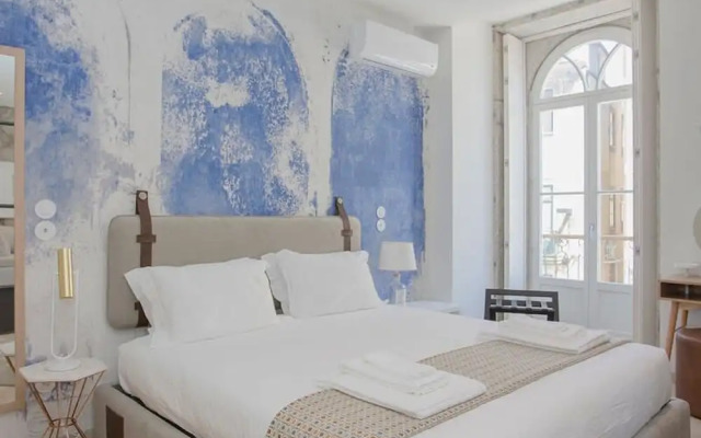 Liiiving in Porto Luxury Beachfront Apartment IV