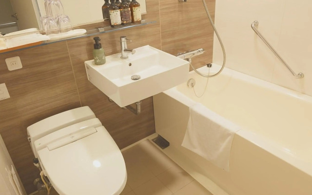 Breezbay Hotel Resort and Spa