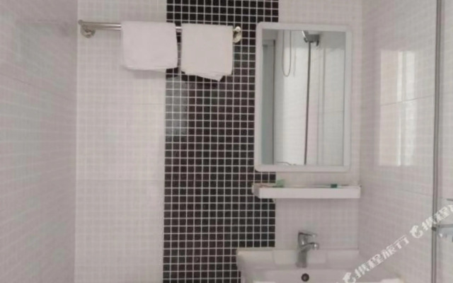 Huadu Business Hotel