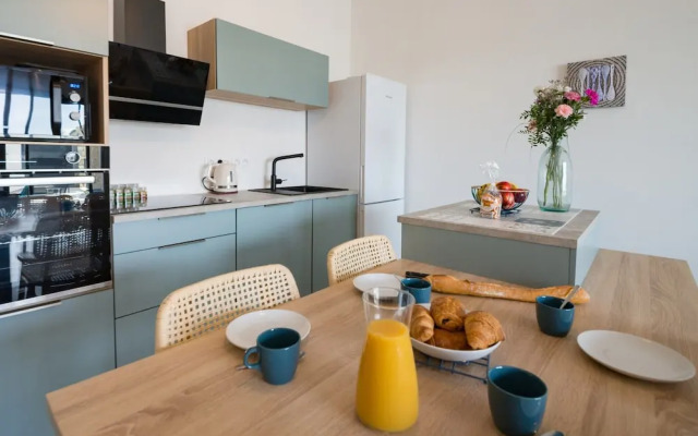 Beautiful Apartment With sea View