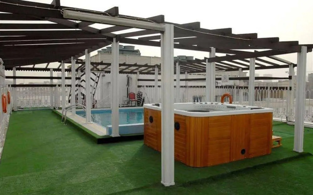 Boonmax Hotel L.L.C