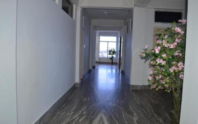 Hotel Theja Fort