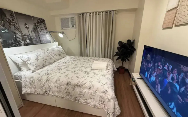 1BR Luxury Apartment The Camden Place