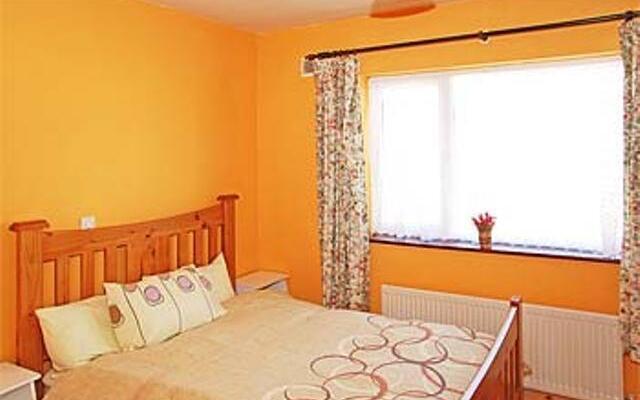 Friary Downs House & Apartment