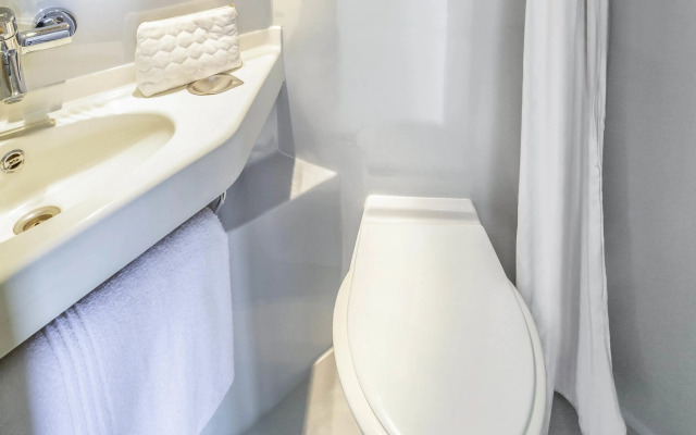 Greet Hotel Angouleme