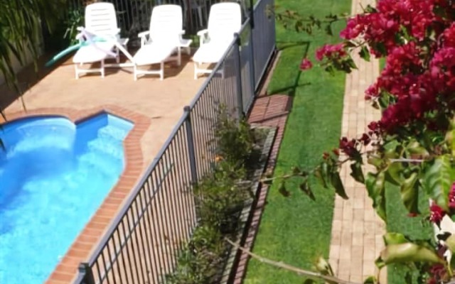 Sandpiper Holiday Units