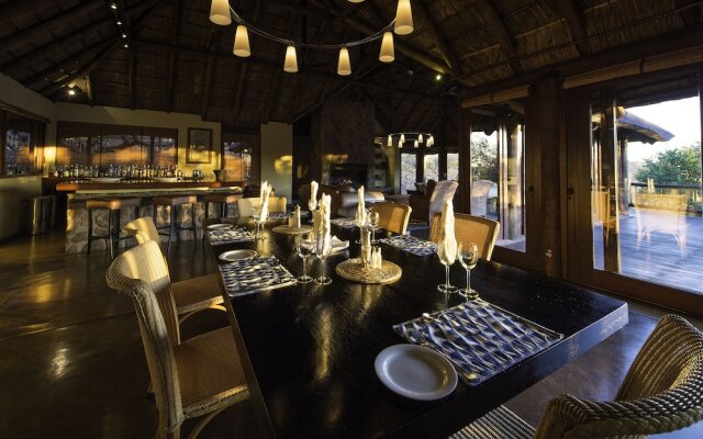 Tshwene Lodge