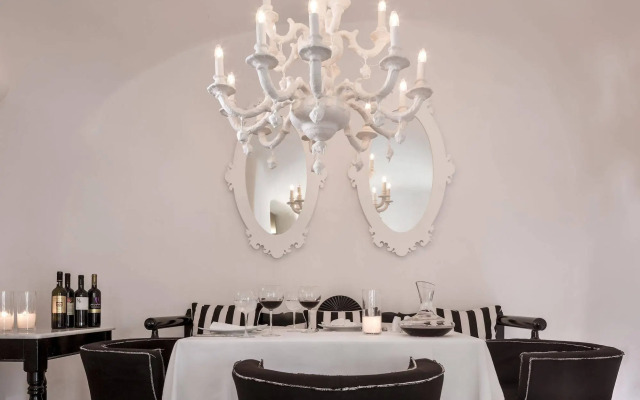 Canaves Oia Suites - Small Luxury Hotels of the World
