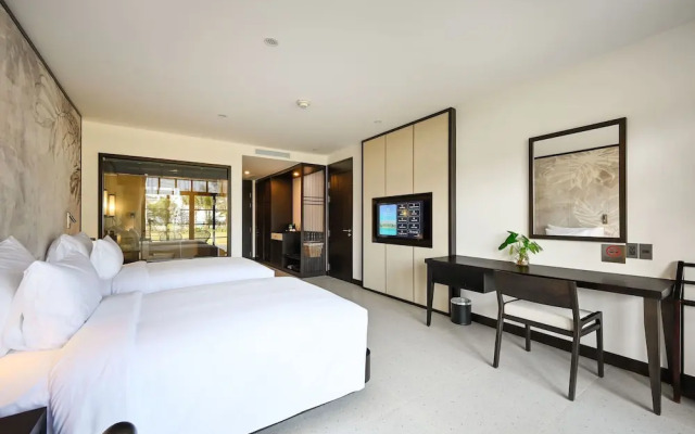 Emerald Ho Tram Resort