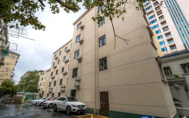 Homeinn · neo (Shanghai Xujiahui Wanping South Road)