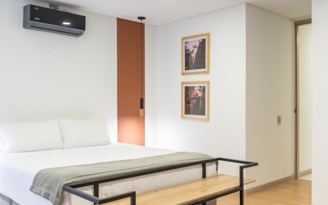w Lovely 2BR w Balcony n AC in Laureles
