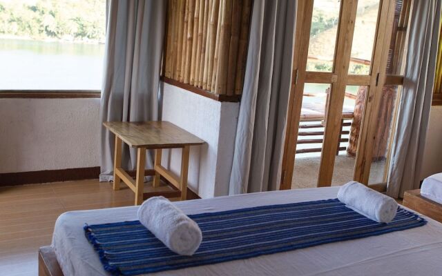 Borac Bay Bungalows Resort and Spa