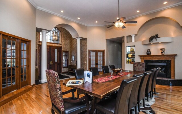 The West Wing 5 Bedroom House