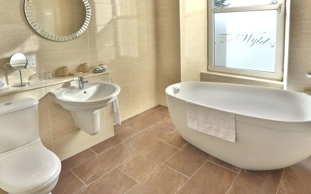 Woodlands Hotel, BW Signature Collection