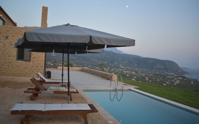 "luxury Villa With Private Pool Kika Residences"