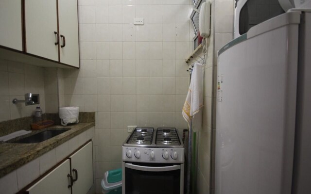 GoHouse Constante 702