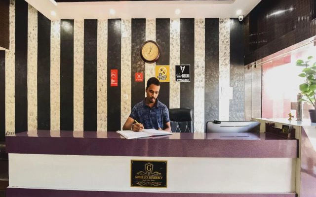 OYO 14174 Good Luck Residency Hotel