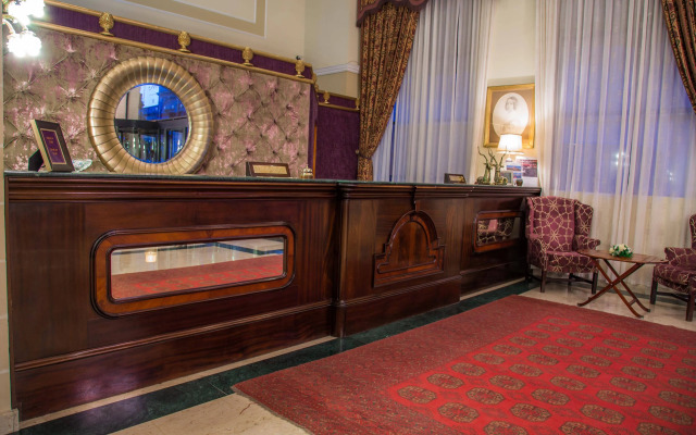 AX The Victoria Hotel