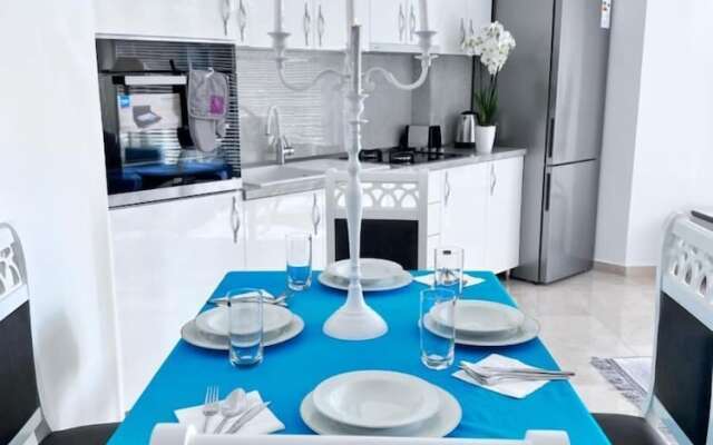 White Luxury Apartment