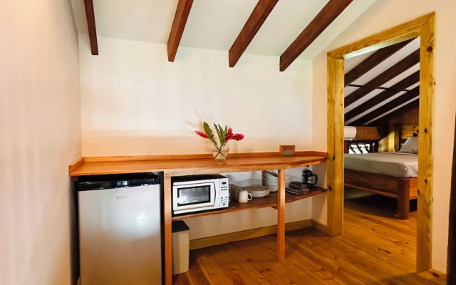 Bocas Beachfront Lodge