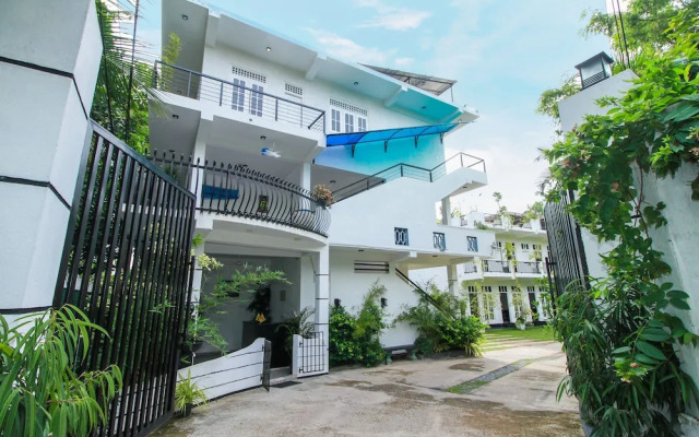 OYO 232 Cinnamon Canal View