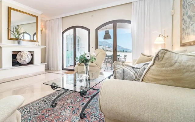 LAG - Spacious Townhouse With Private Jacuzzi