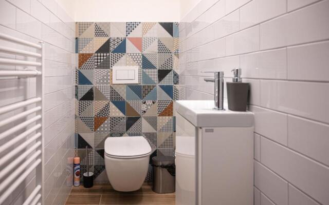 ART Hostel & Apartments
