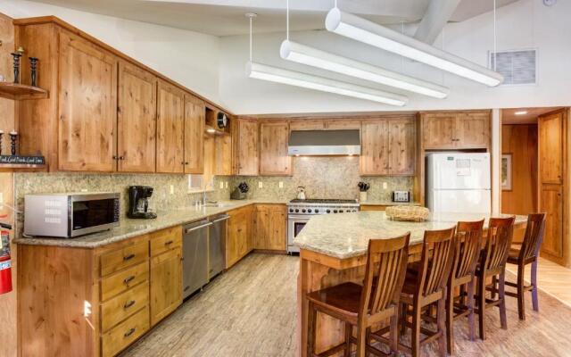 64 River Lodge