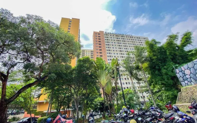 Comfort Living 2Br Kebagusan City Apartment