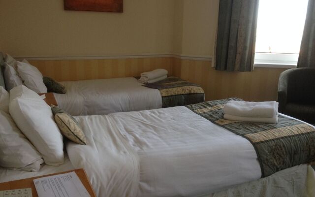 Monarch Hotel