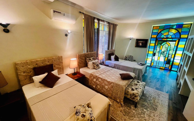 Pink Flamingo Boutique Hotel