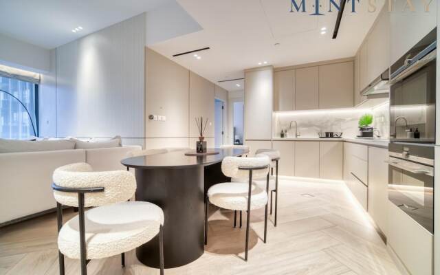 Exclusive 2BR Apt With Superb Balcony Marina Views