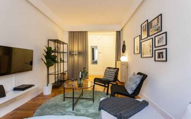 ALTIDO Luxurious 2BR Apt w/workspace n Principe Real, nearby Rato subway