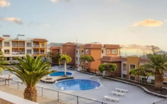 Modern Trendy 1BR Ground Floor Apartment