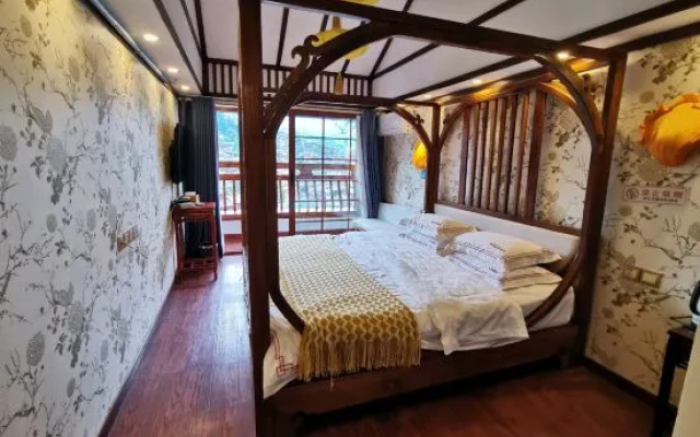 Xijiang Qianhu Miao Village Yunjian Mid-Mountain Guest House (Observation Deck Store) – Guest Rooms – Qiandongnan