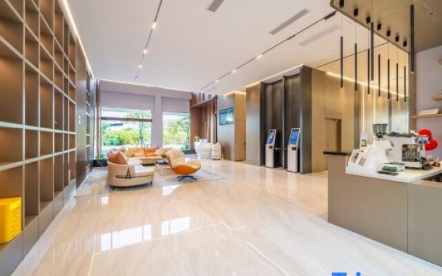 Interstellar Mei Gao Hotel