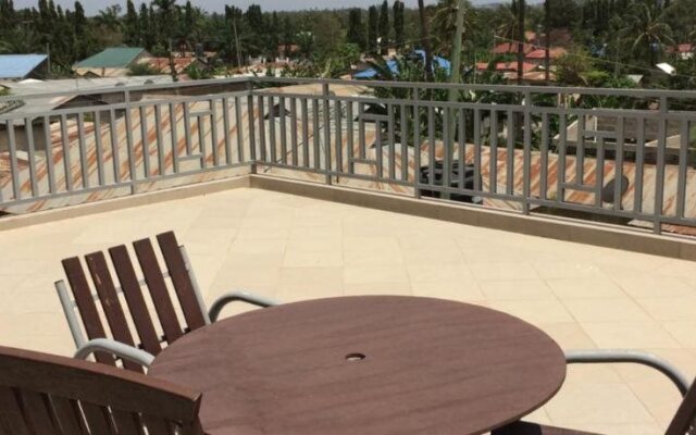 Triniti Airport Hotel