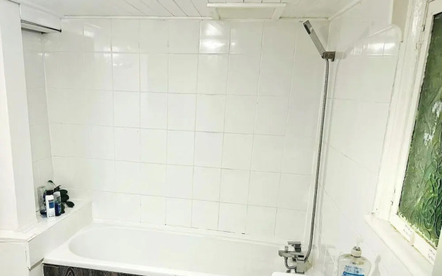Cosy Liverpool Apartment Upto 8 Guests