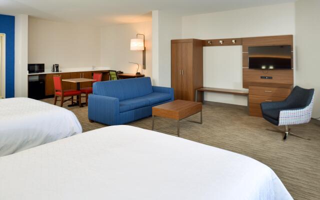 Holiday Inn Express Hotel & Suites Lodi, an IHG Hotel